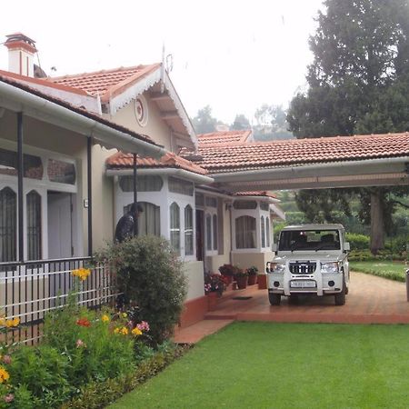 Bouganvilla Resort Udagamandalam Exterior foto