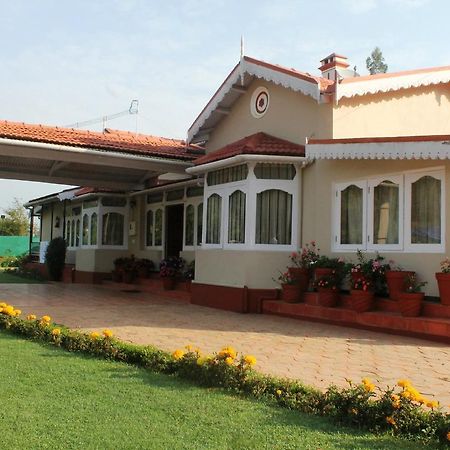 Bouganvilla Resort Udagamandalam Exterior foto