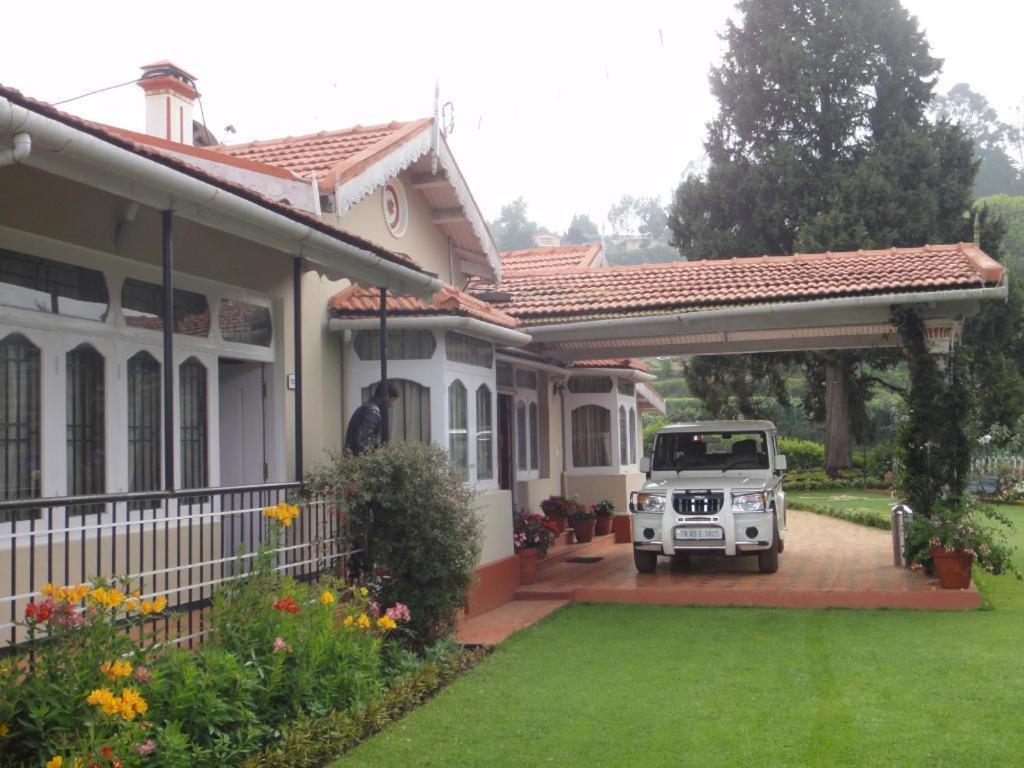 Bouganvilla Resort Udagamandalam Exterior foto